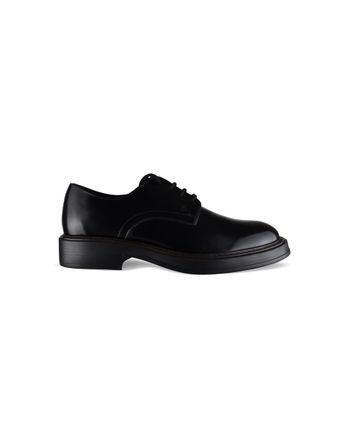 Lace-up shoes