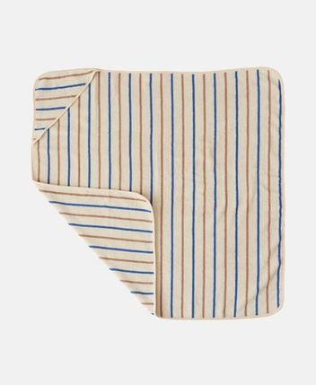 Hooded Towel Raita