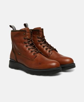 Lace-up ankle boot