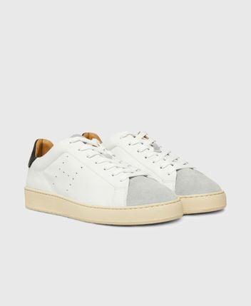 Sneakers H672