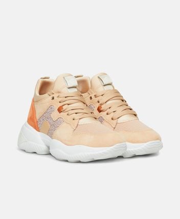 Wedge sneakers Interaction