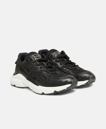 Chunky sneakers