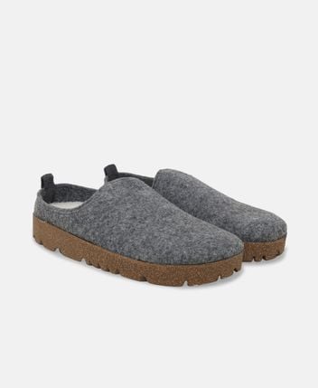 Slippers Pett