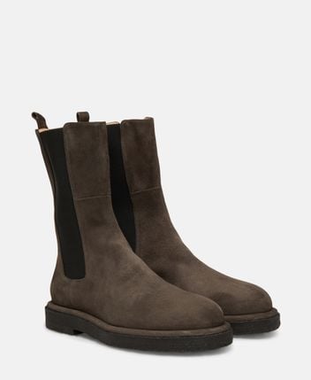 Chelsea boots
