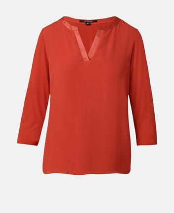 Long-sleeved top