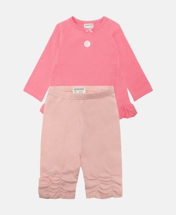 Long-sleeved shirts and trousers