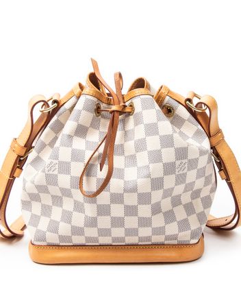 Pre-loved Shoulder bag Noe