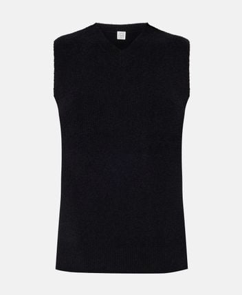 Sleeveless pullover