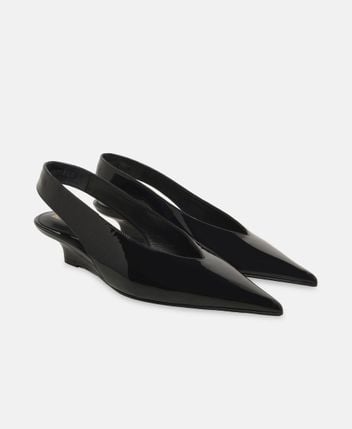 Slingback pumps