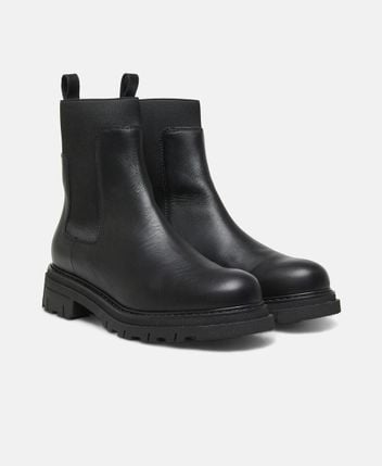 Chelsea boots Darren