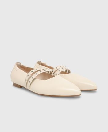 Ballerina flat with straps