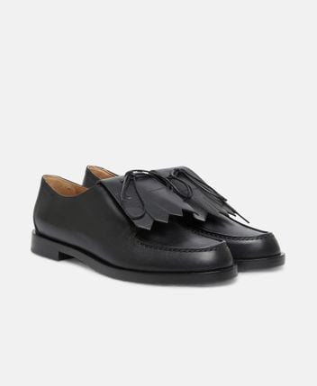 Lace-up shoes