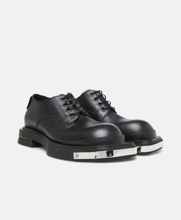 Lace-up shoes