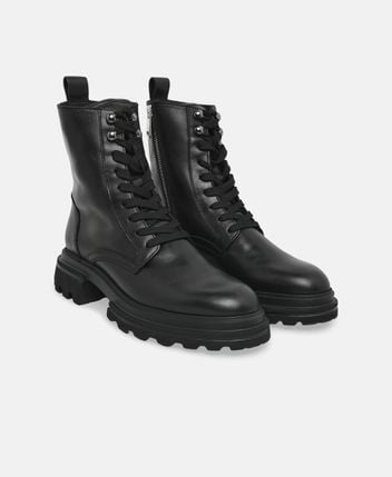 Lace-up ankle boot