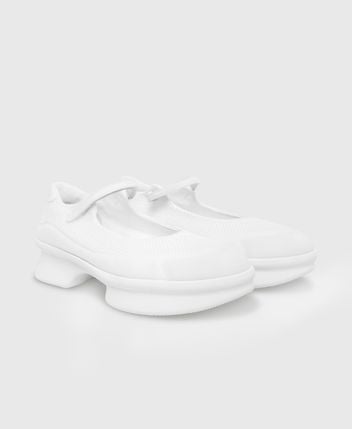 Ballerina flat with straps