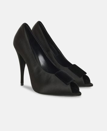 Peep toes