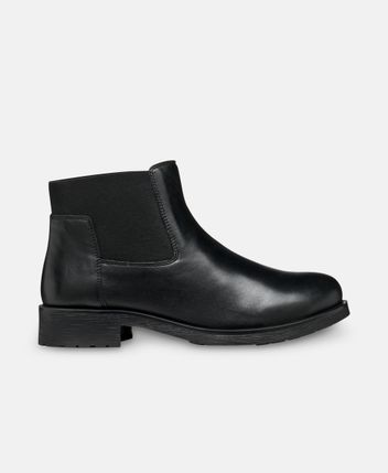 Chelsea boots