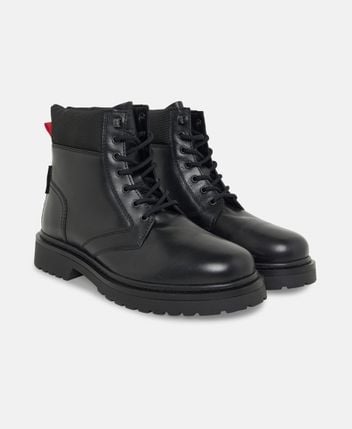 Lace-up ankle boot