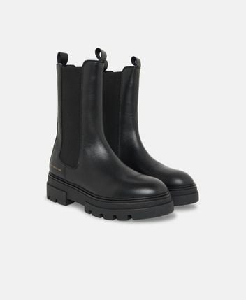 Chelsea boots