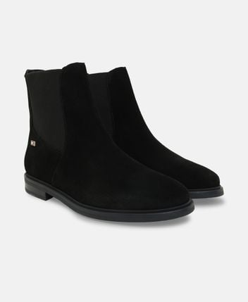 Chelsea boots