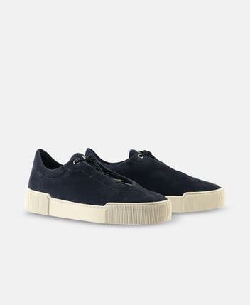 Platform sneakers