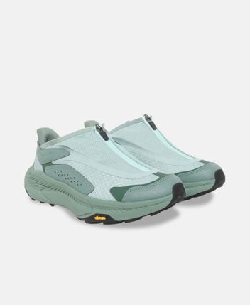 Running shoes Project Trasport