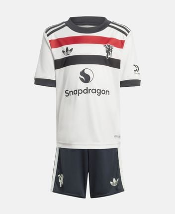 T-shirt and shorts set