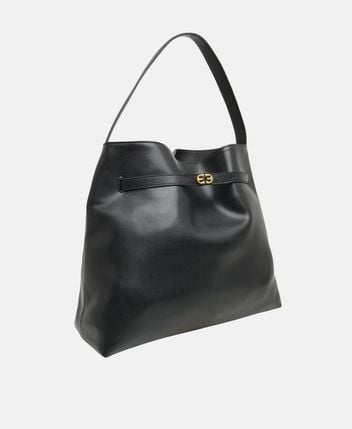 Leather shoulder bag