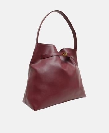 Leather shoulder bag
