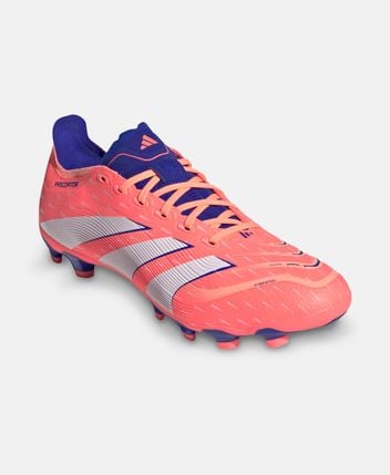 Football boots Predator League
