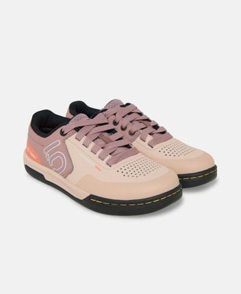 Mountain bike shoes