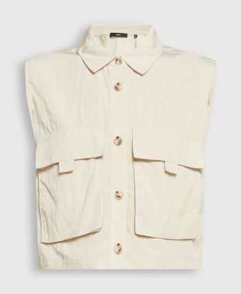 Sleeveless blouse
