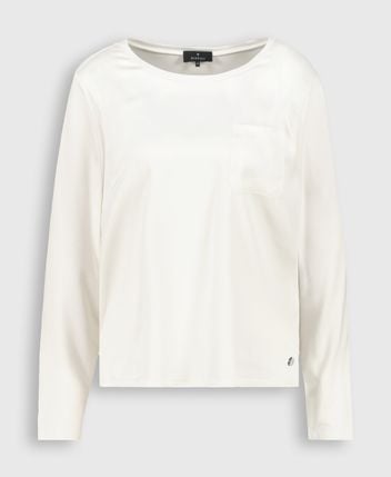 Long-sleeved top