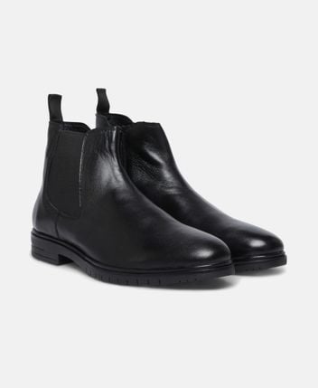 Chelsea boots