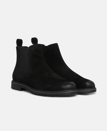 Chelsea boots