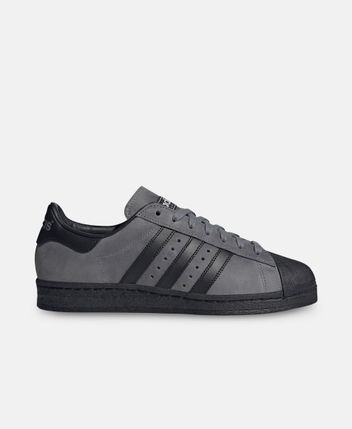 Sneakers Superstar 82