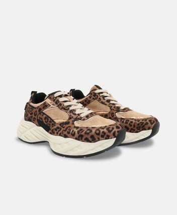 Chunky sneakers