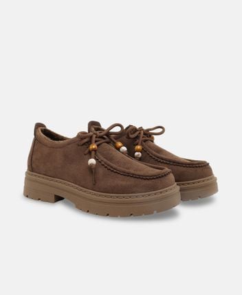 Lace-up shoes