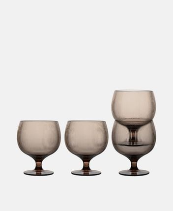 Wine glasses, set of 4