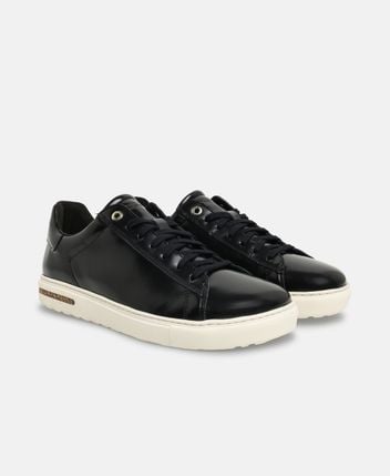Sneakers Bend Low