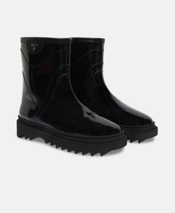 Wellington boots