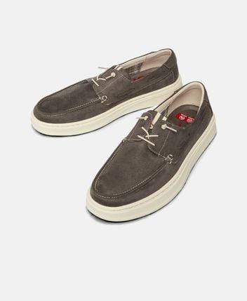 Boat shoes