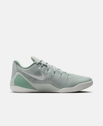 Basketball shoes Kobe