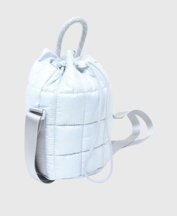Bucket bag