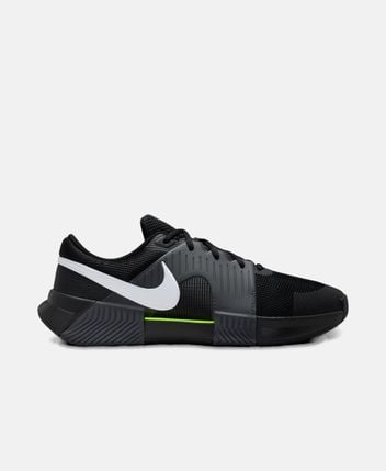 Tennis shoes
