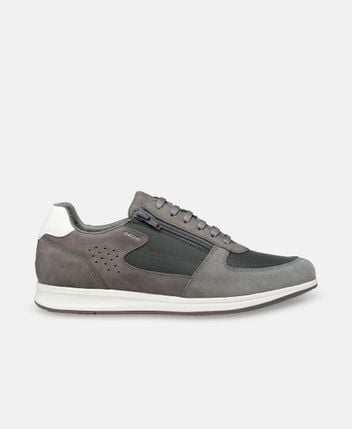 Sneakers Avery
