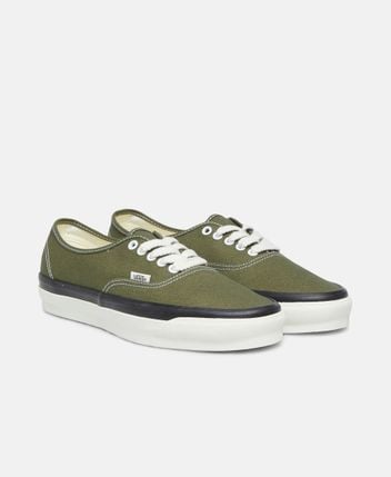 Sneakers Authentic