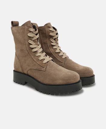 Lace-up boots Mama