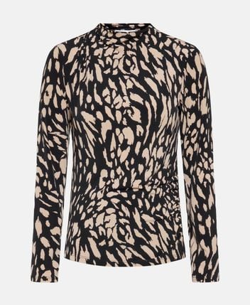 Long-sleeved top
