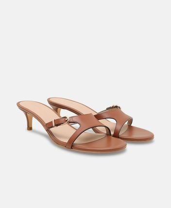 Mules Irene
